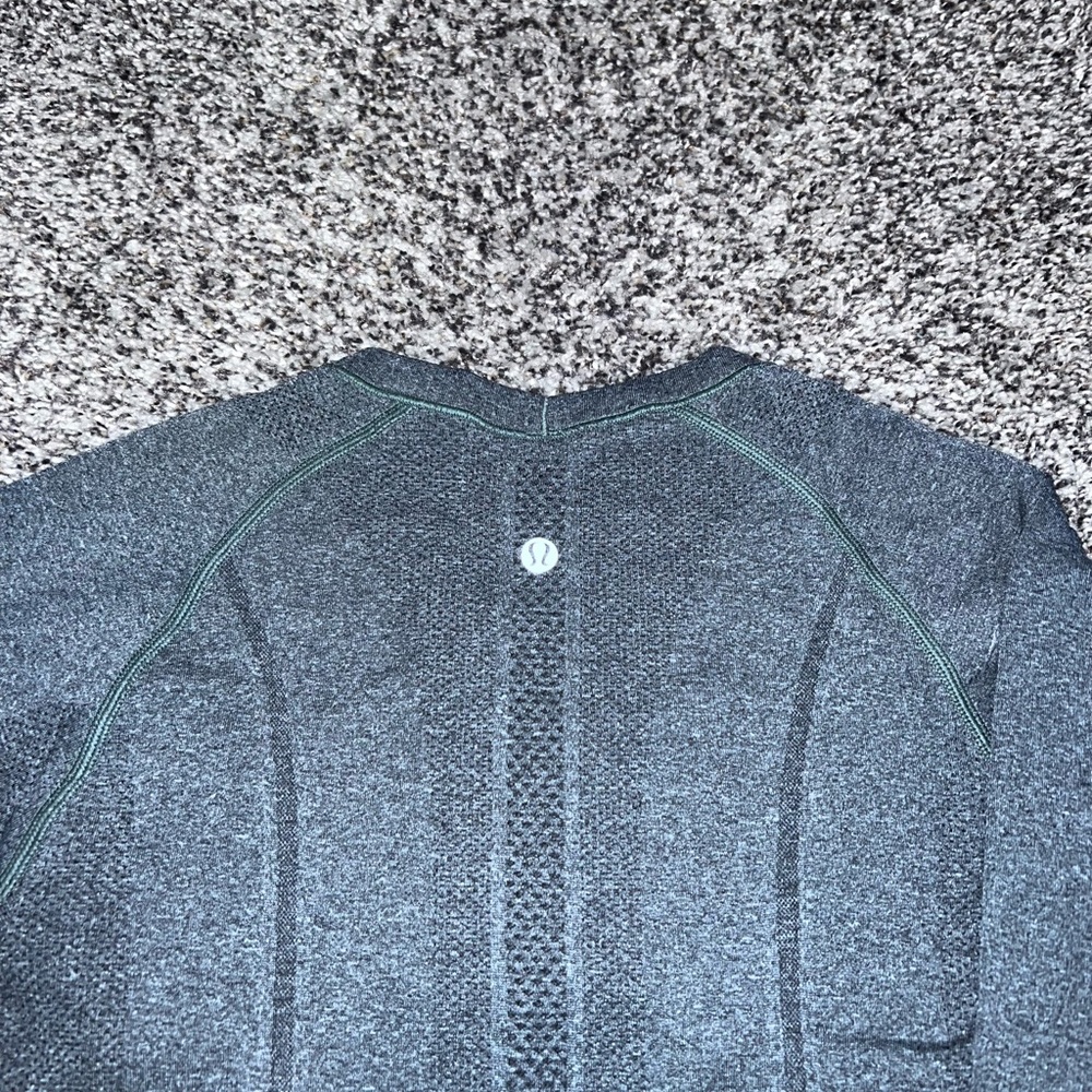 Lululemon Swiftly Long Sleeve Shirt - Size 4